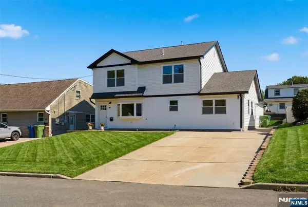 48 Kendall Drive, Sayreville, NJ 08859