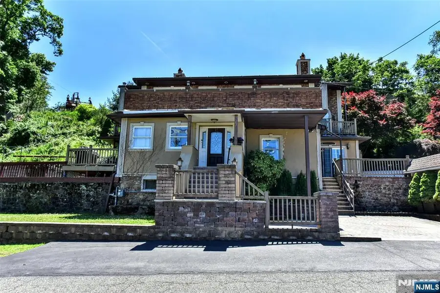 27 Joan Street, Wayne, NJ 07470 - #2