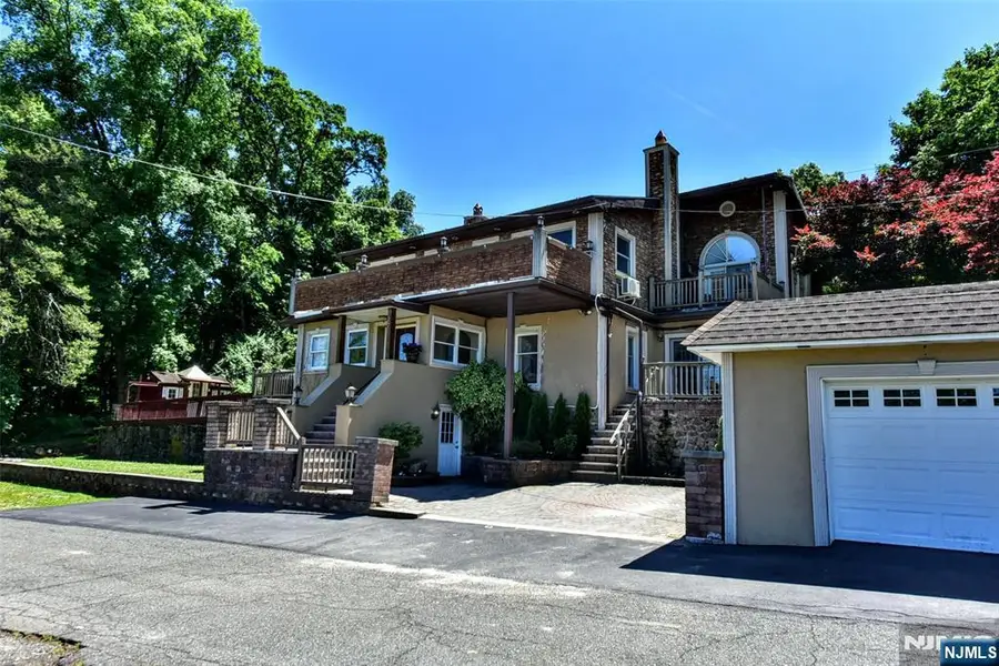 27 Joan Street, Wayne, NJ 07470 - #3