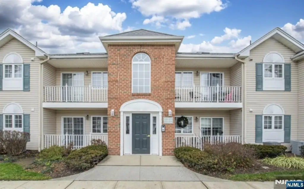 105 Roseland Avenue 304, Caldwell, NJ 07006 - #1