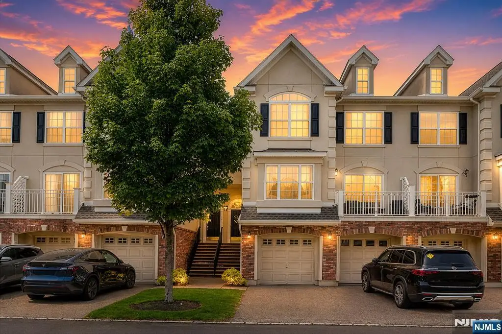 196 Blue Heron Drive 196, Secaucus, NJ 07094 - #1