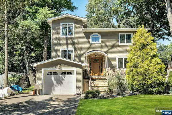 237 Cedar Lane, River Vale, NJ 07675