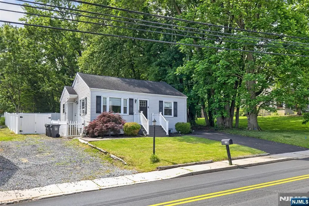 318 Greenwich Street, Stewartsville, NJ 08886 - #1