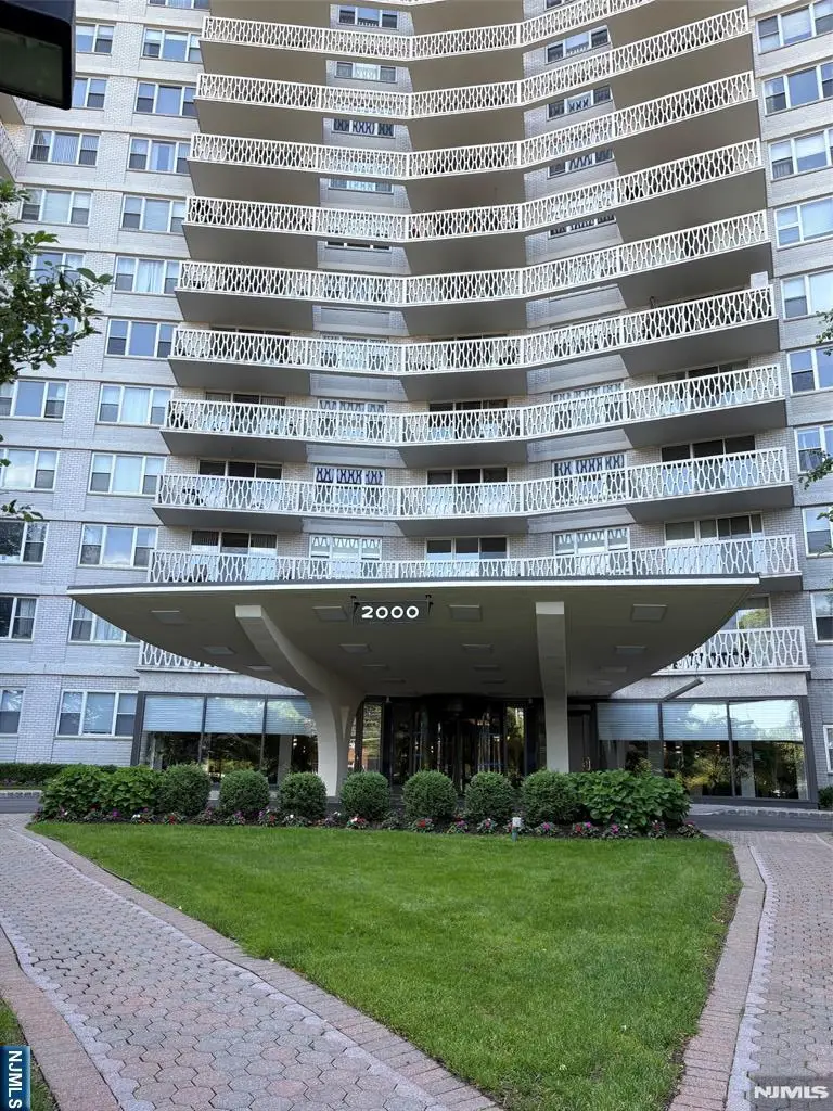 2000 Linwood Avenue 21R, Fort Lee, NJ 07024 - #1