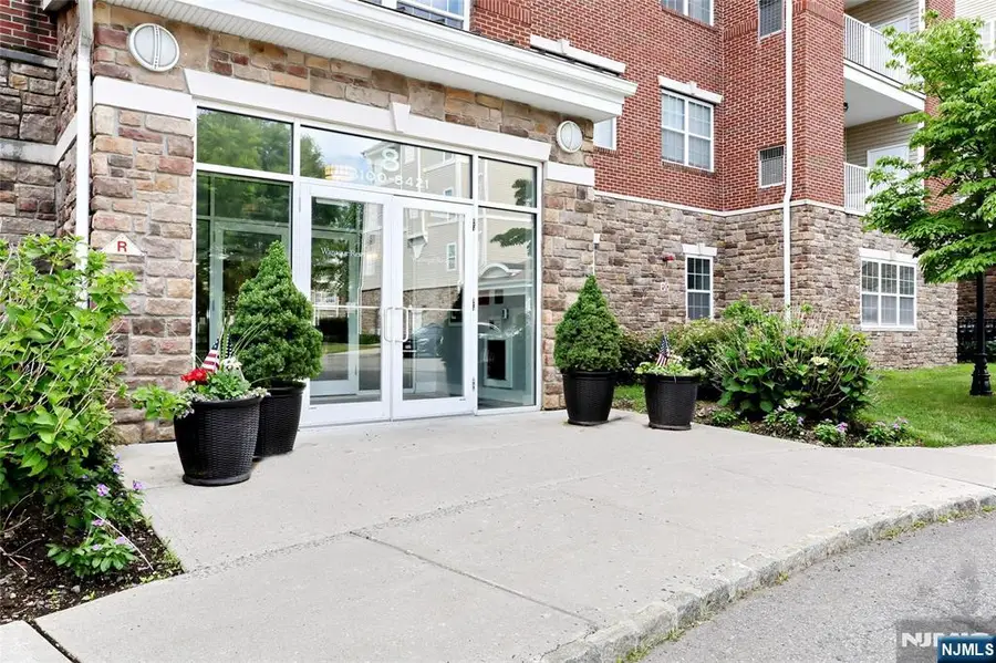 8208 Warrens Way, Wanaque, NJ 07465 - #2