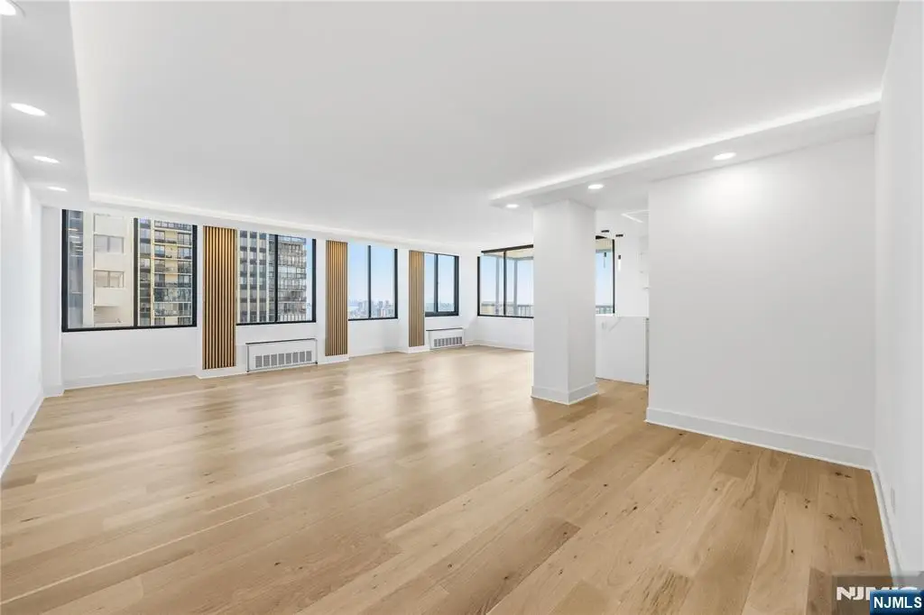 300 Winston 2617, Cliffside Park, NJ 07010 - #1