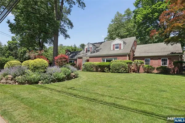 1 S Park Drive, Tenafly, NJ 07670