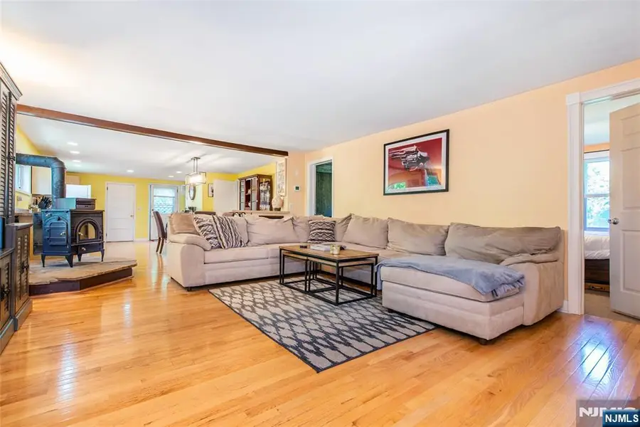 20 Yesler Way, Hillsdale, NJ 07642 - #3
