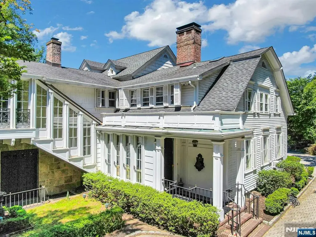 9 E Saddle River Road, Saddle River, NJ 07458 - #1