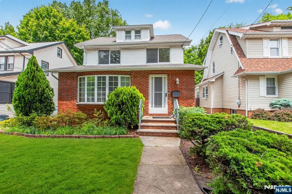 489 Maple Avenue, Teaneck, NJ 07666 - #1