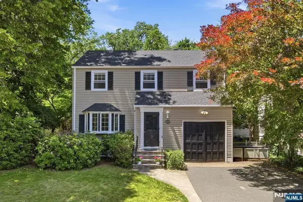 212 Grove Avenue, Verona, NJ 07044