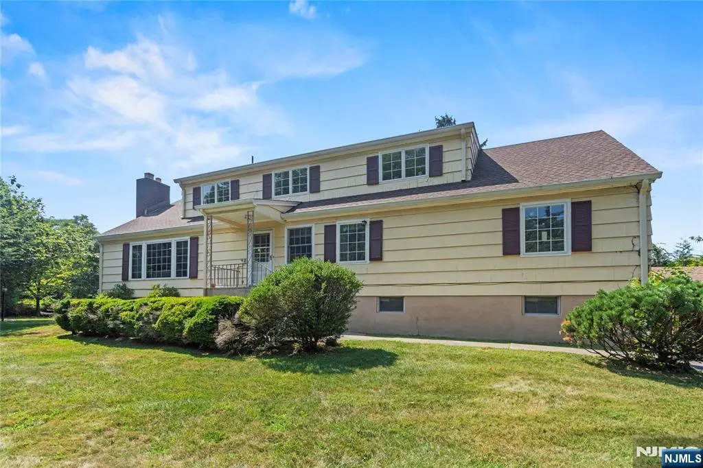 10 Allendale Road, Saddle River, NJ 07458 - #1