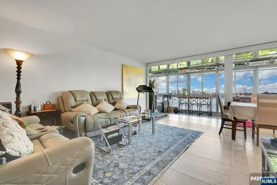 4 Horizon 805, Fort Lee, NJ 07024 - #3