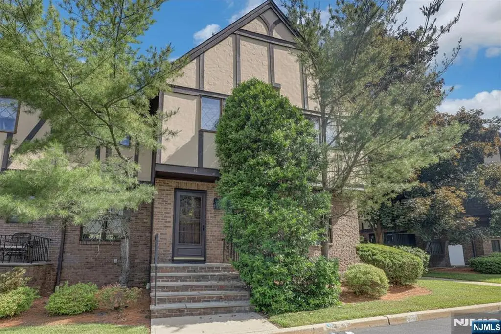 14 Chelsea Court, Ramsey, NJ 07446 - #1