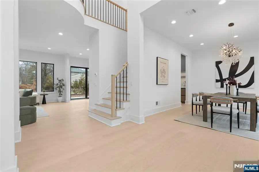 21 Manor Court, Glen Rock, NJ 07452 - #2