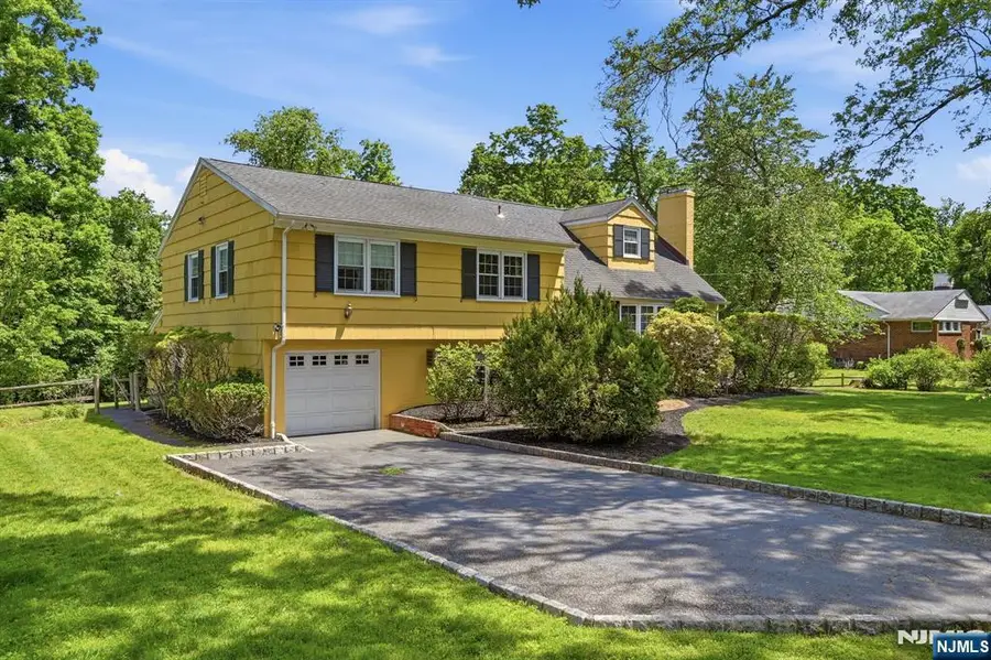 16 Pinecrest Drive, Woodcliff Lake, NJ 07677 - #2