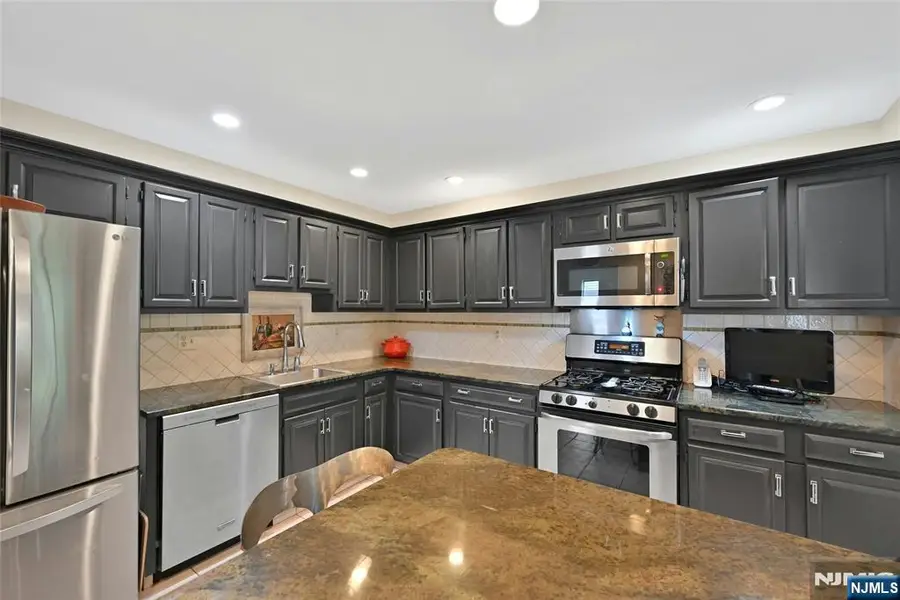 211 Yorktowne Court 211F, Township Of Washington, NJ 07676 - #2