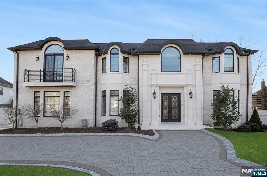 6 Allison Drive, Englewood Cliffs, NJ 07632 - #1