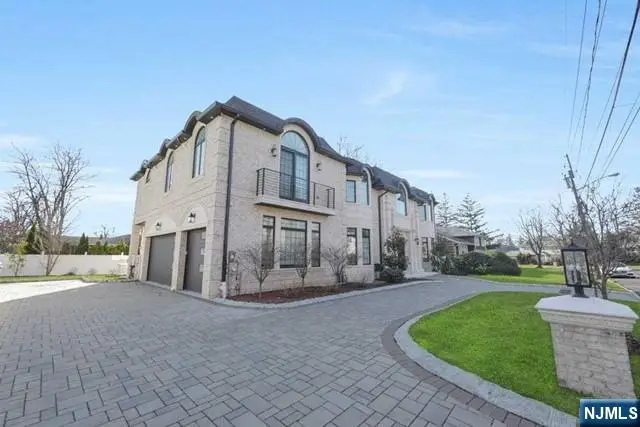 6 Allison Drive, Englewood Cliffs, NJ 07632 - #2