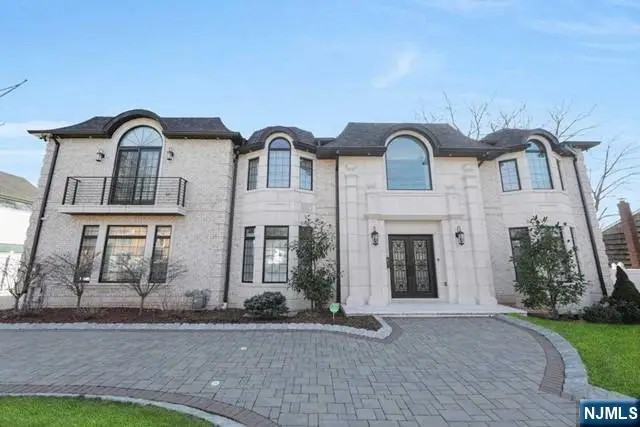 6 Allison Drive, Englewood Cliffs, NJ 07632 - #3