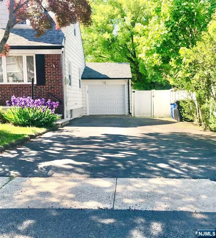 21 Blanche Court, Dumont, NJ 07628 - #3