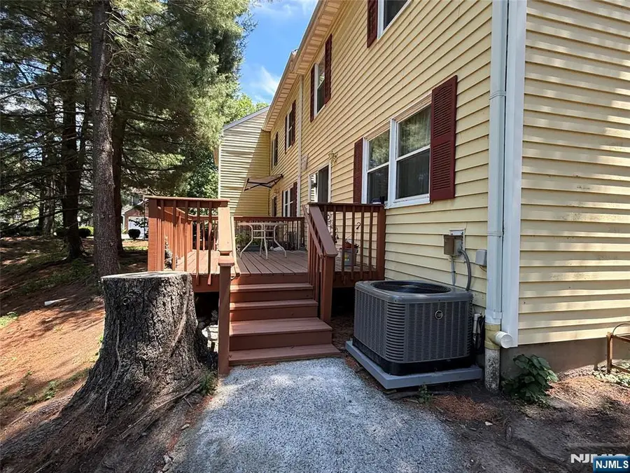6 Chris Court 6, Fair Lawn, NJ 07410 - #3