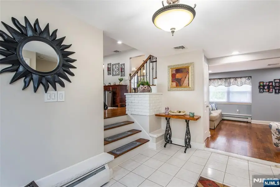 14 Stirling Lane, Wayne, NJ 07470 - #2