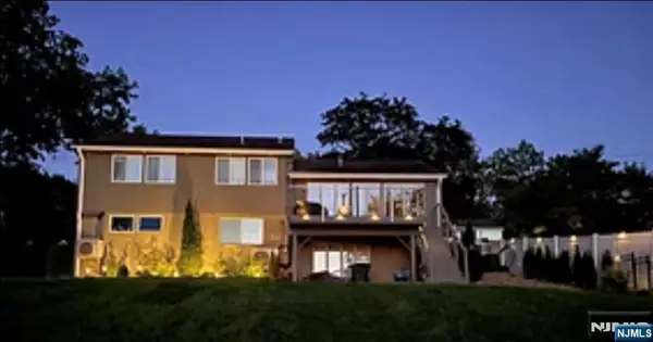57 Hemlock Road, Little Falls, NJ 07424