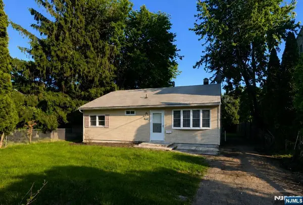 122 Dawes Highway, Pompton Lakes, NJ 07442