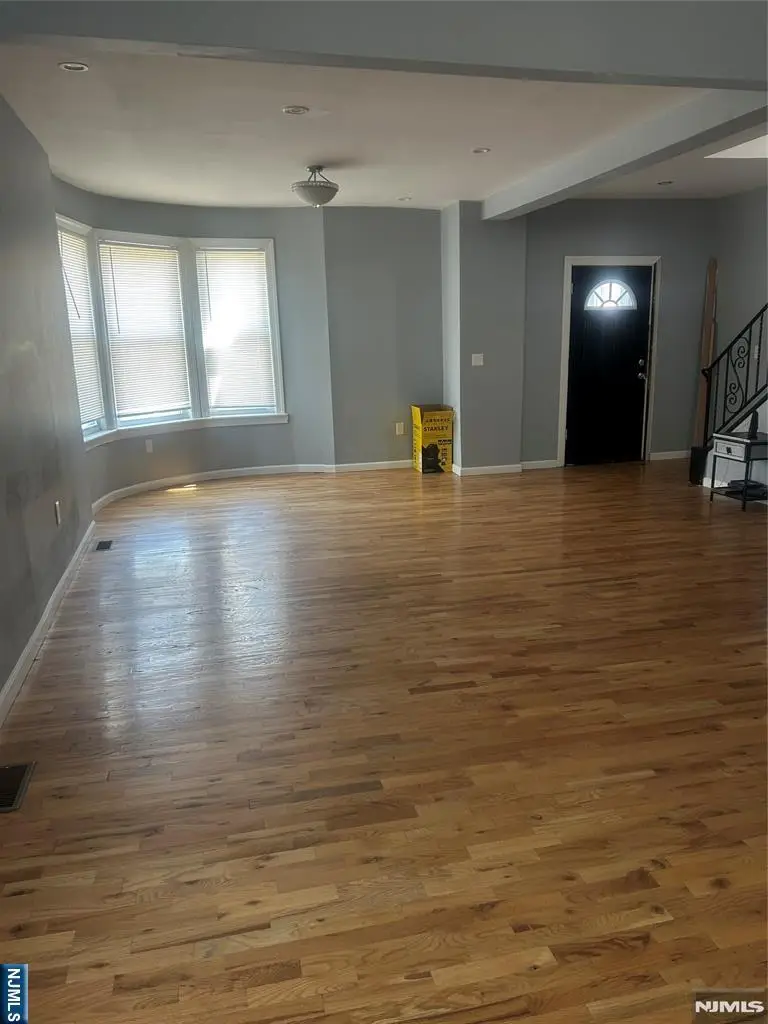 27 Richelieu Terrace, Newark, NJ 07106 - #2