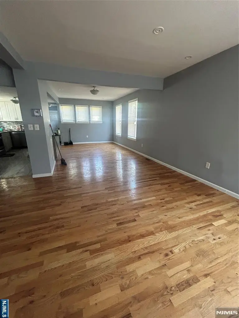 27 Richelieu Terrace, Newark, NJ 07106 - #3