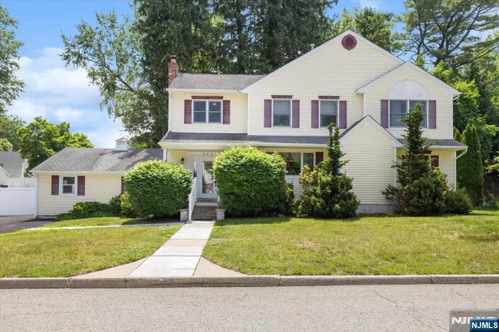 583 Brookside Avenue, Oradell, NJ 07649 - #1