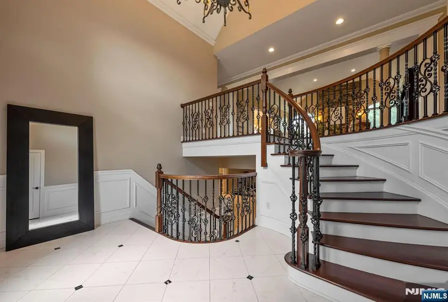 18 Berkshire Place, Englewood Cliffs, NJ 07632 - #2