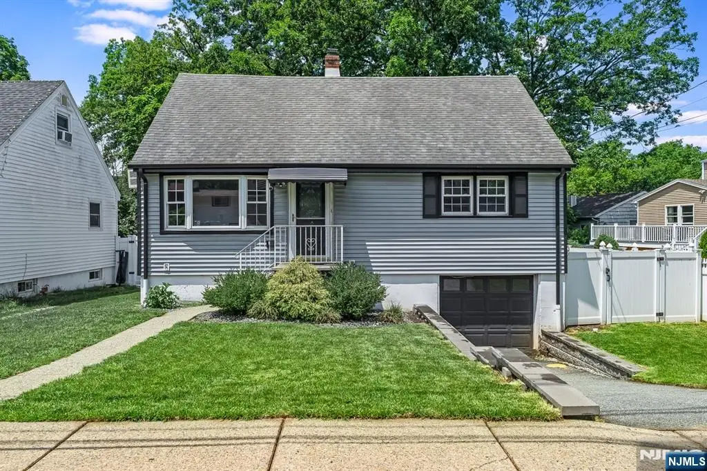 75 Fichter Street, Bloomingdale, NJ 07403 - #1