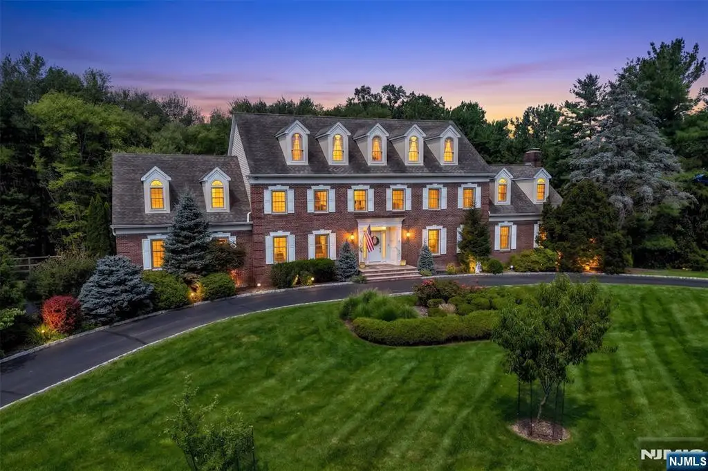 958 Arapaho Trail, Franklin Lakes, NJ 07417 - #1