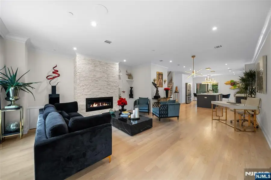 25 Knox Avenue, Cliffside Park, NJ 07010 - #3