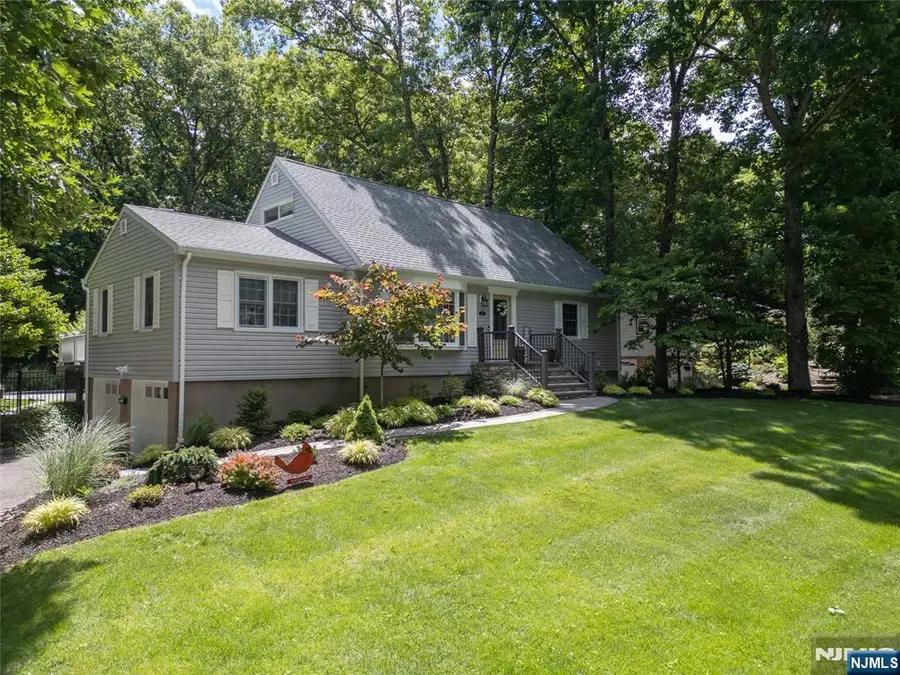 49 Skytop Drive, Mahwah, NJ 07430 - #2