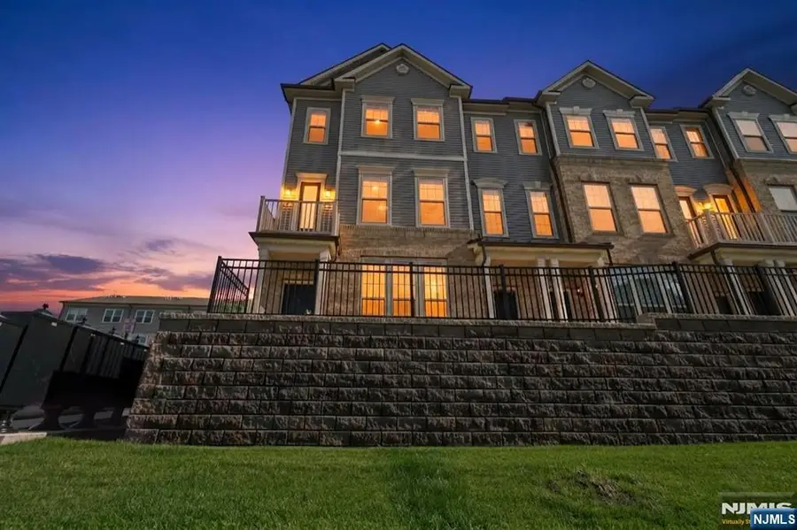 2 Arnold Drive 5301, Wood Ridge, NJ 07075 - #3