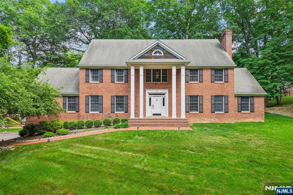 10 Wood Hollow Trail, Upper Saddle River, NJ 07458 - #1