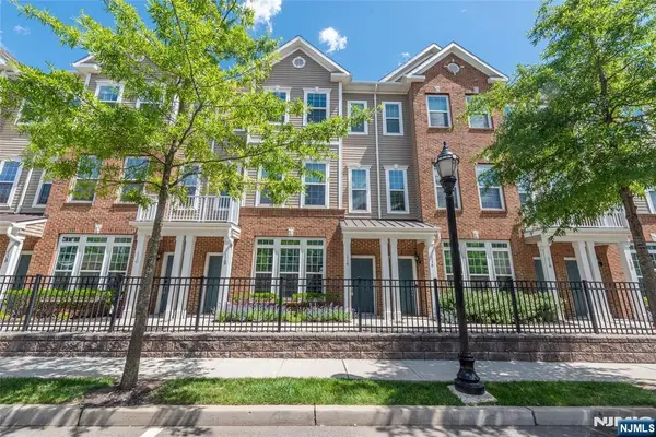 114 Wesmont Drive 4006, Wood Ridge, NJ 07075