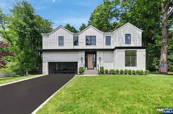 26 Collins Avenue, Closter, NJ 07624