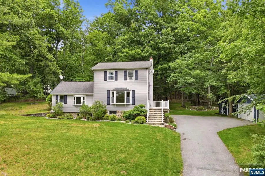 312 Lakeview Drive, Newton, NJ 07860 - #3
