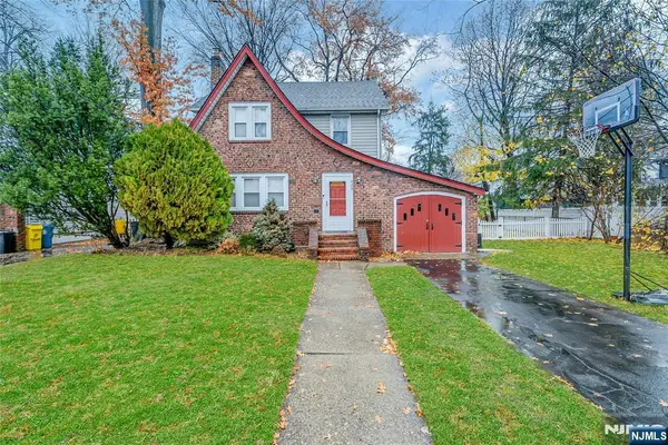 425 Beatrice Street, Teaneck, NJ 07666