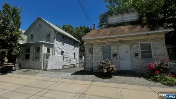 318-320 Cortlandt Street, Belleville, NJ 07109