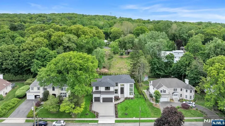 61 Macarthur Avenue, Closter, NJ 07624 - #3