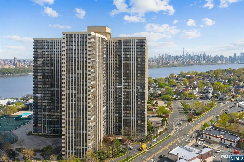 200 Winston Drive 2120, Cliffside Park, NJ 07010 - #1