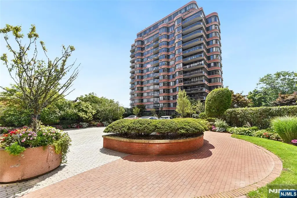 100 Carlyle 5L-N, Cliffside Park, NJ 07010 - #1