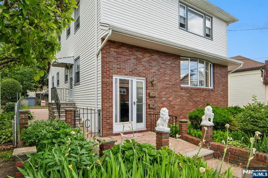 27 - 29 Crystal Street, North Arlington, NJ 07031 - #3