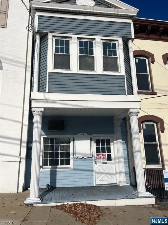 17 High, Newton, NJ 07860