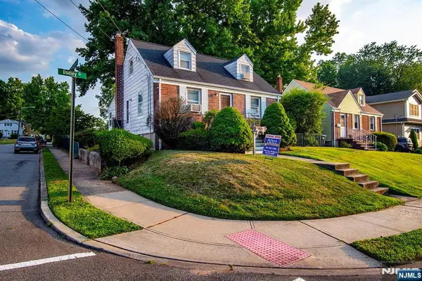 78 Dudley Drive, Bergenfield, NJ 07621